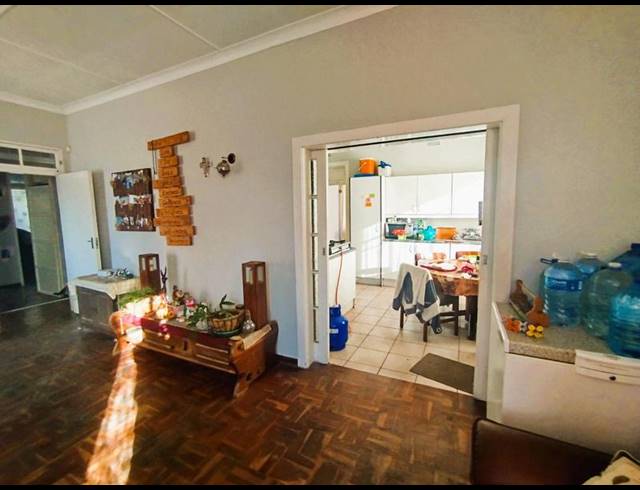 3 BEDROOM HOUSE FOR SALE IN FLORENTIA